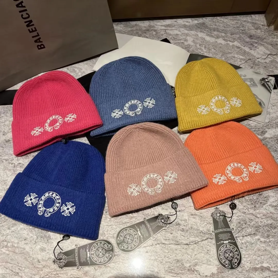 Crow Heart cashmere knitted hat